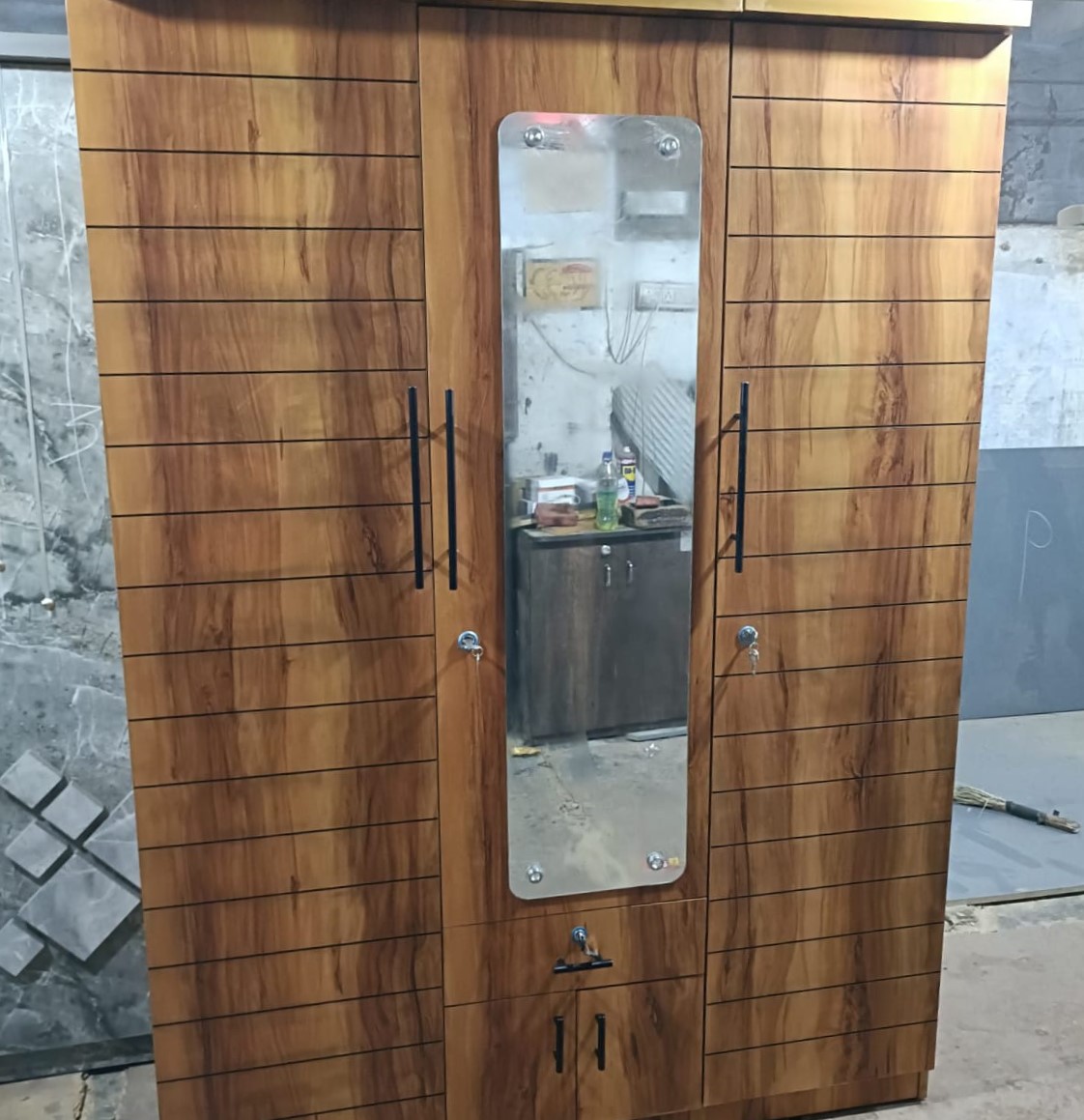 Elegant Wardrobe